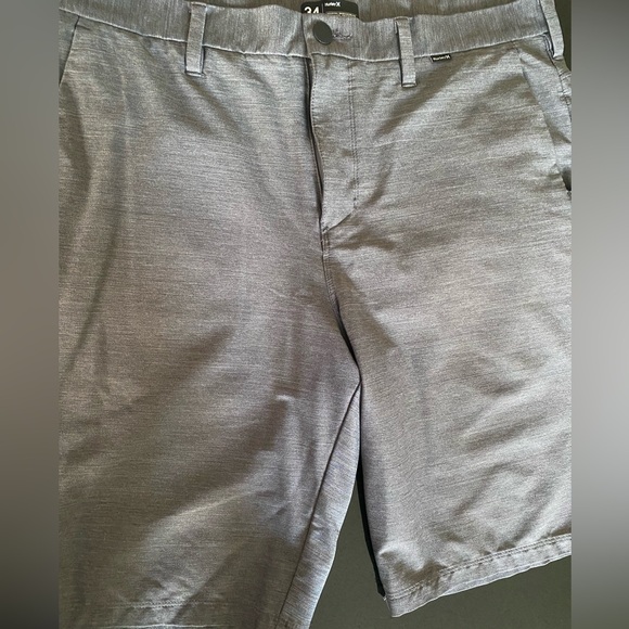 Hurley like new size 34 stretchy grey shorts - Picture 1 of 6